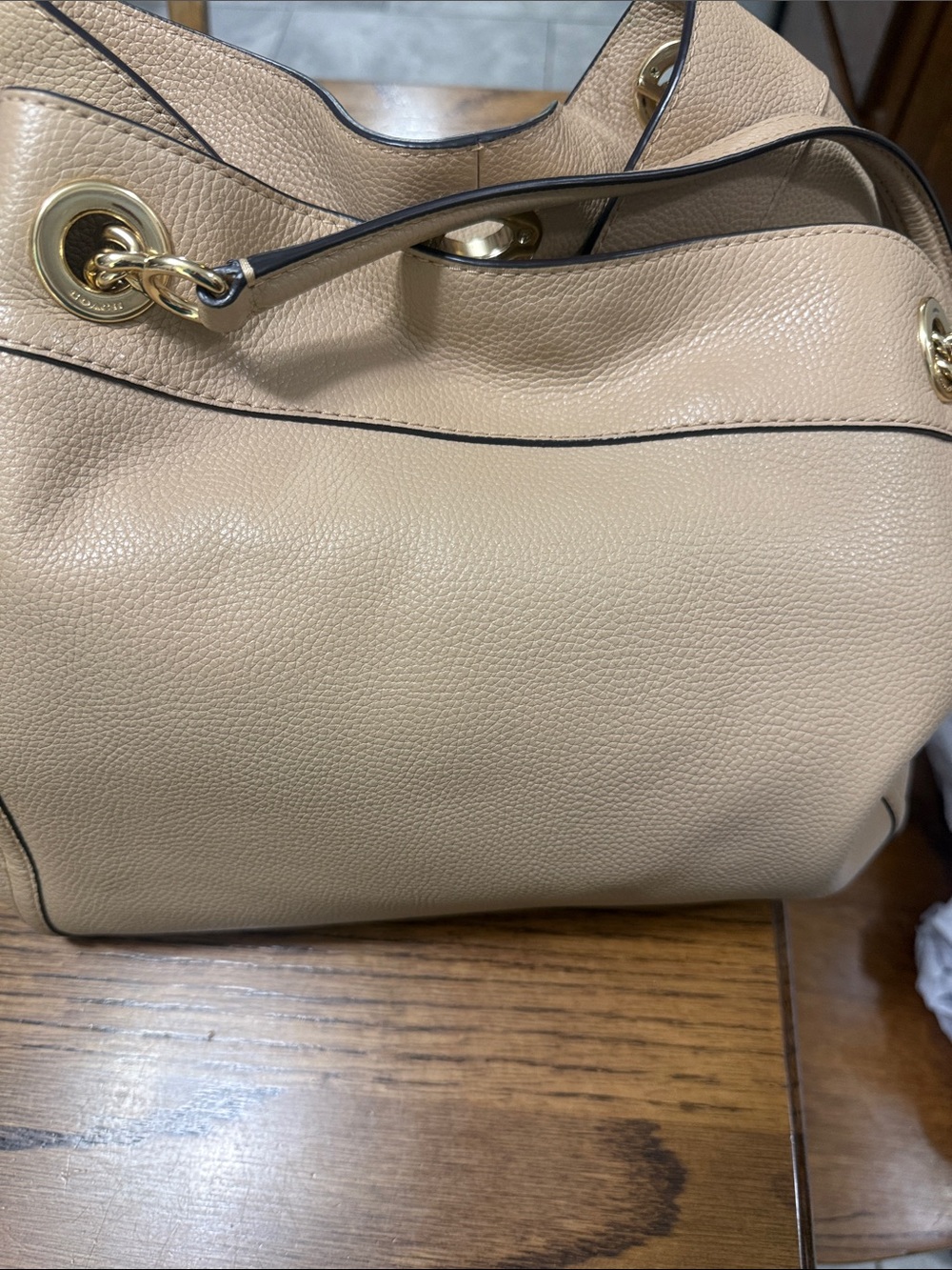 Coach Beige Pebbled Leather Shoulder Bag with Gold Chain - Picture 6 of 8